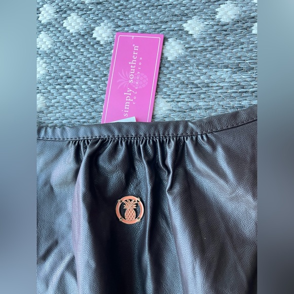 Simply Southern Faux Leather Brown Dress Womens LARGE New fit & flare sexy - Picture 14 of 14